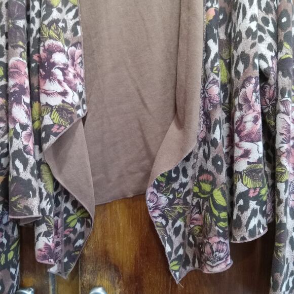 G by Giuliana Women's 1x Reversible Mocha Leopard Floral Open Cardigan Cropped - Picture 8 of 10